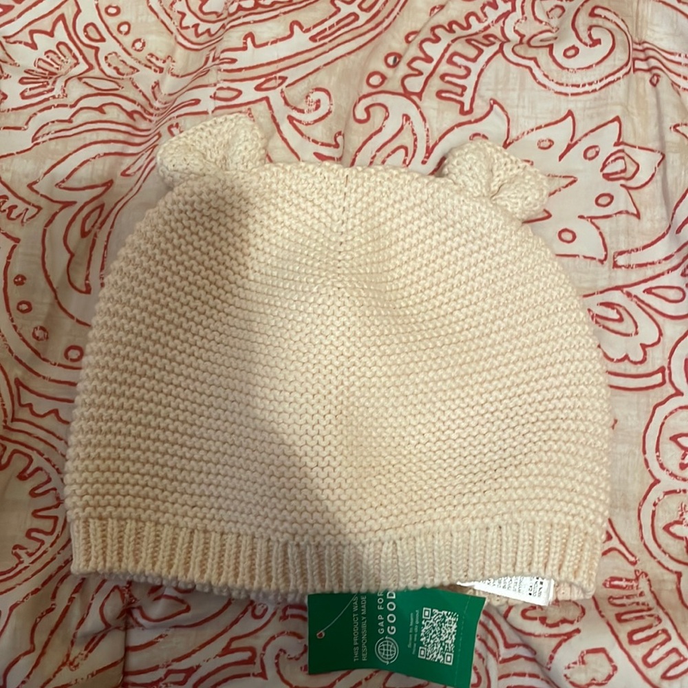 Gap brand new hat for toddlers size 12-18 months